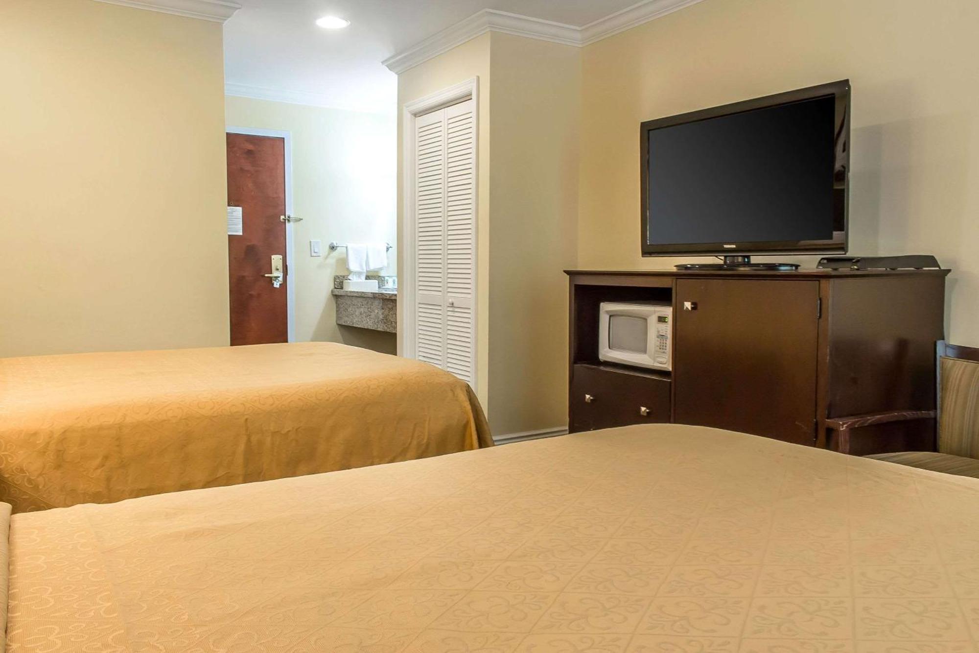 Quality Inn Near Mountain Creek Vernon Exterior foto